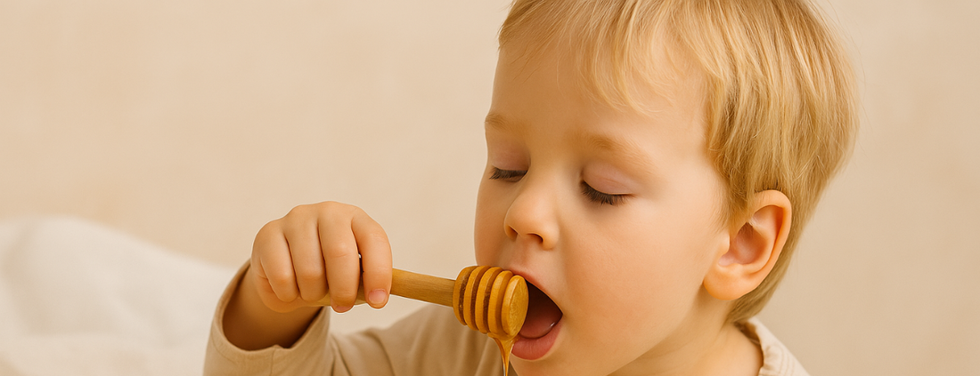 Manuka Honig für Kinder - Ein Kind mit einem Löffel Honig